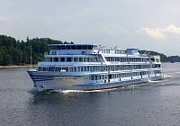 Комфортабельный четырехпалубный теплоход «Антон Чехов», проект Q-056